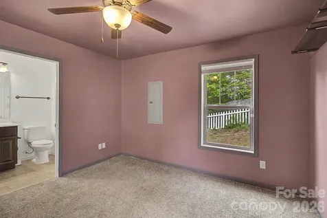 31 Yarrow Meadow Road Weaverville NC 28787