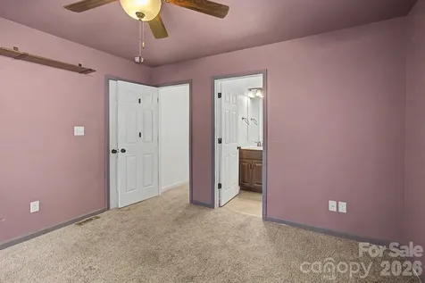 31 Yarrow Meadow Road Weaverville NC 28787