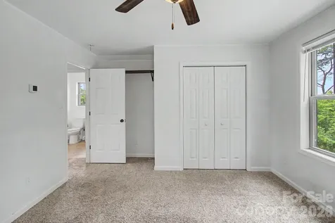 31 Yarrow Meadow Road Weaverville NC 28787