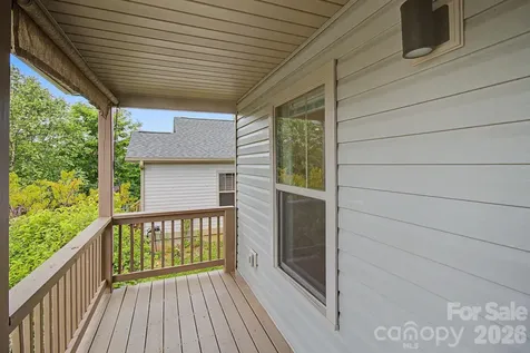 31 Yarrow Meadow Road Weaverville NC 28787