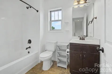 31 Yarrow Meadow Road Weaverville NC 28787