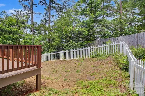 31 Yarrow Meadow Road Weaverville NC 28787