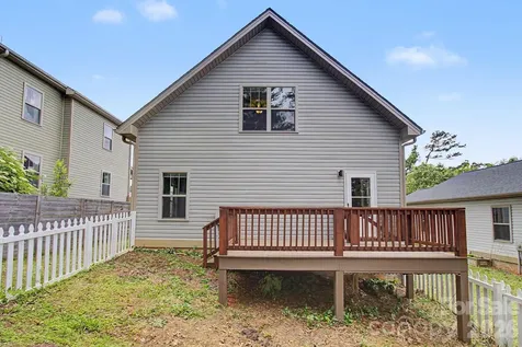 31 Yarrow Meadow Road Weaverville NC 28787