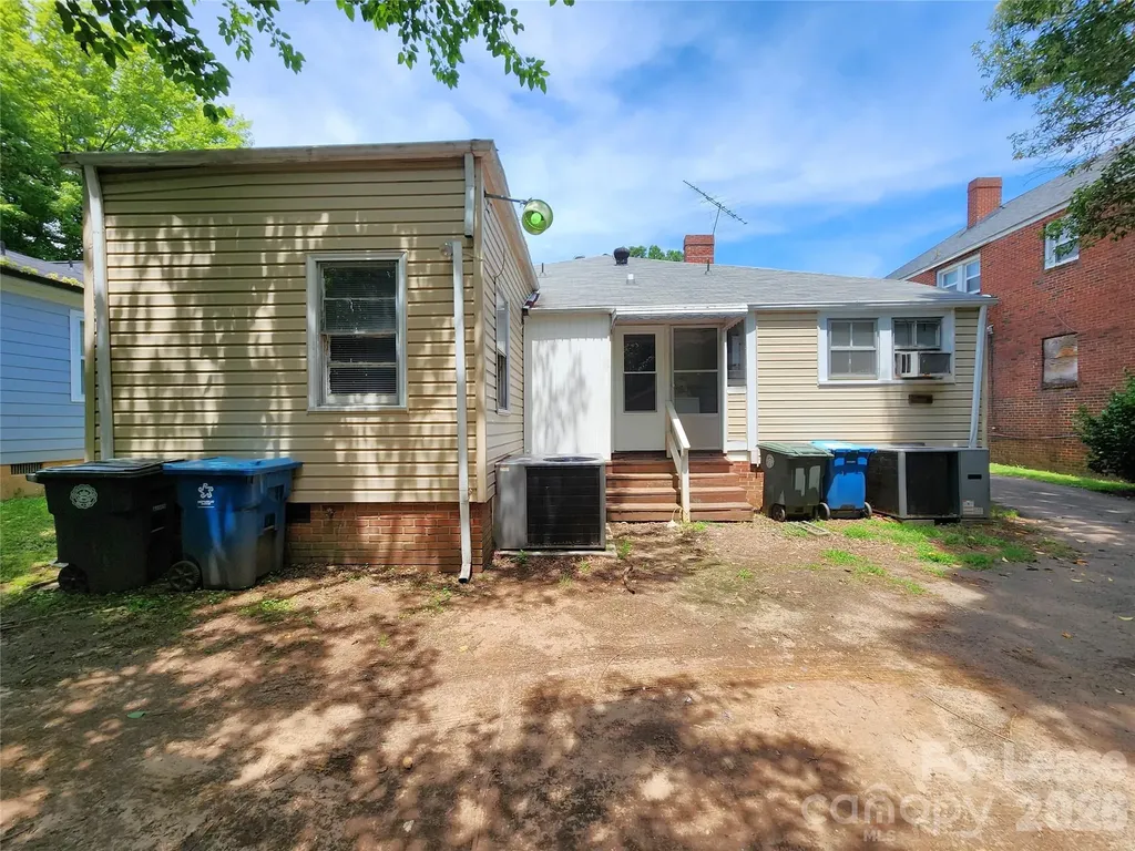 907 S Jackson Street Salisbury NC 28144