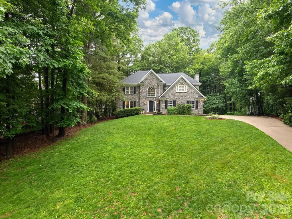 1208 Saint Charles Court Asheville NC 28803