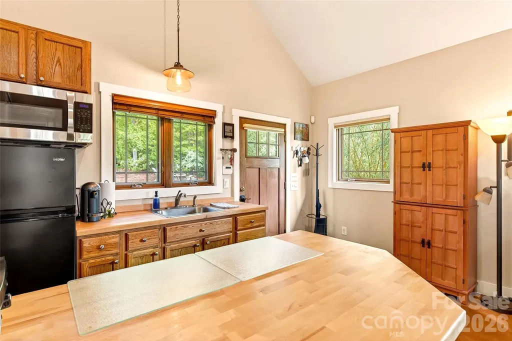159 Osprey Roost Drive Nebo NC 28761
