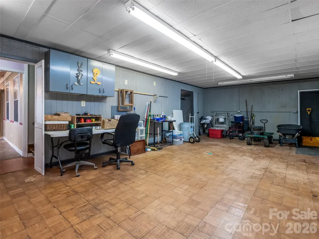9 Coquina Lane Leicester NC 28748