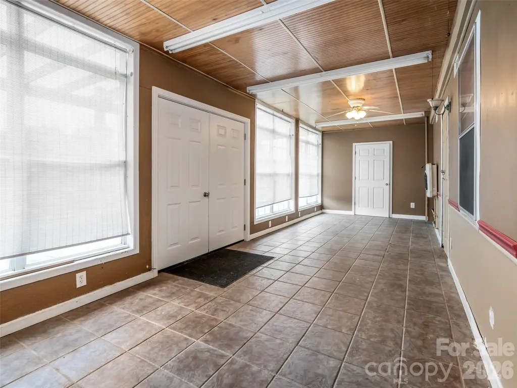 9 Coquina Lane Leicester NC 28748