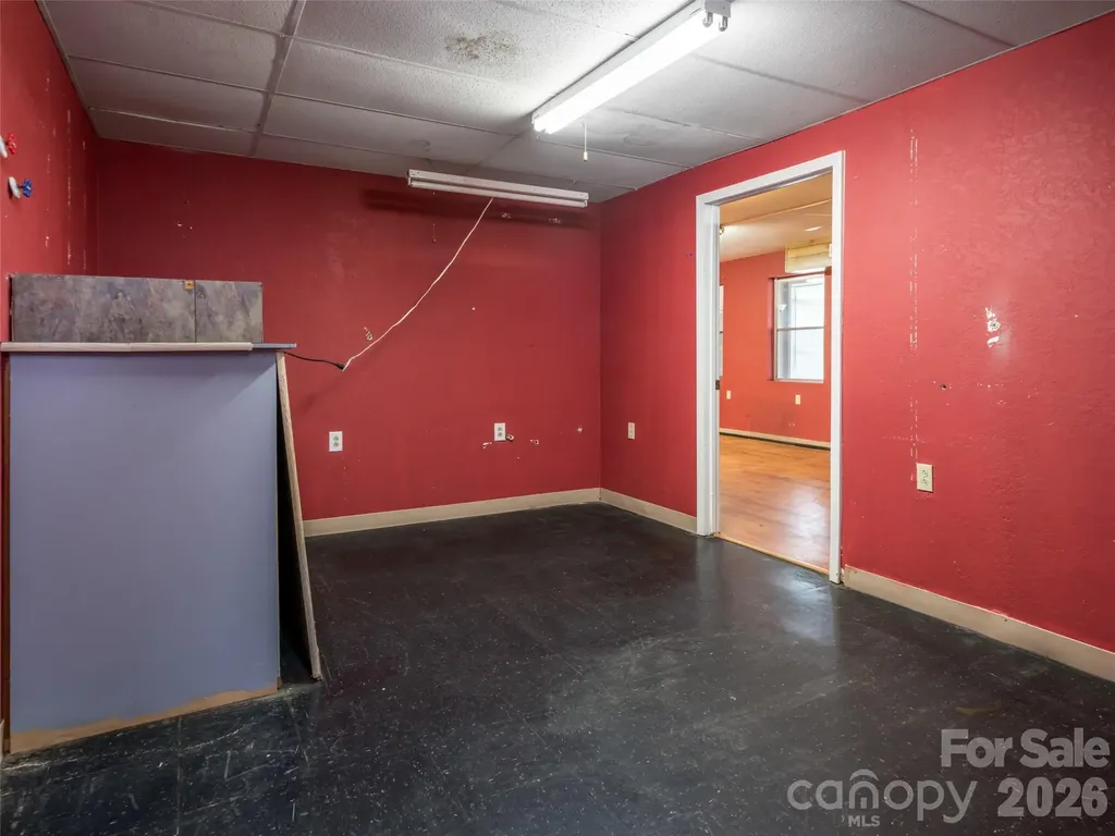9 Coquina Lane Leicester NC 28748