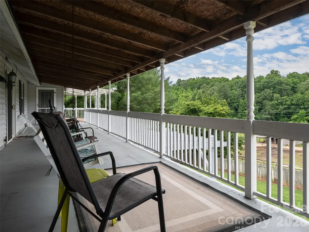 9 Coquina Lane Leicester NC 28748