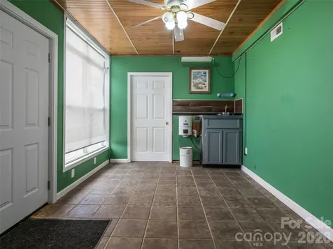 9 Coquina Lane Leicester NC 28748