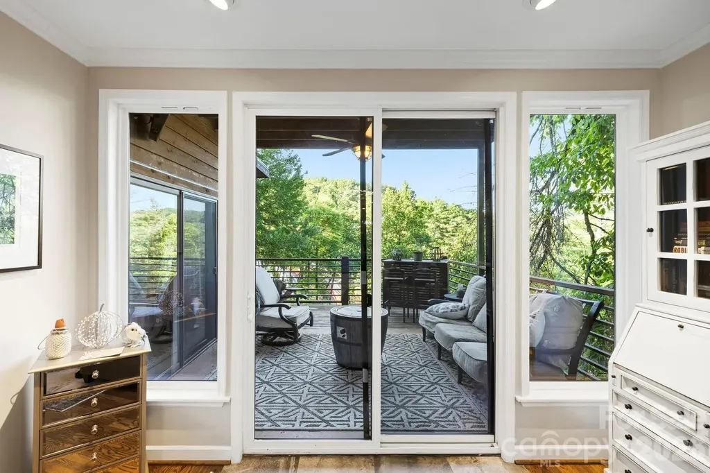 30 Lower Tanglewood Road E Lake Toxaway NC 28747