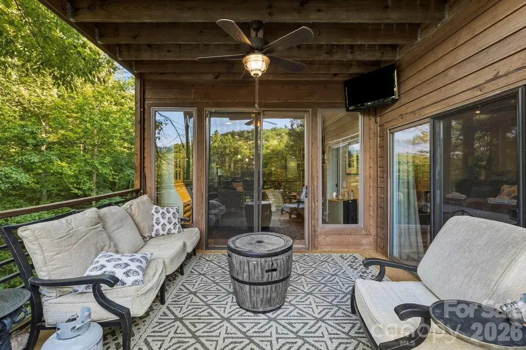 30 Lower Tanglewood Road E Lake Toxaway NC 28747