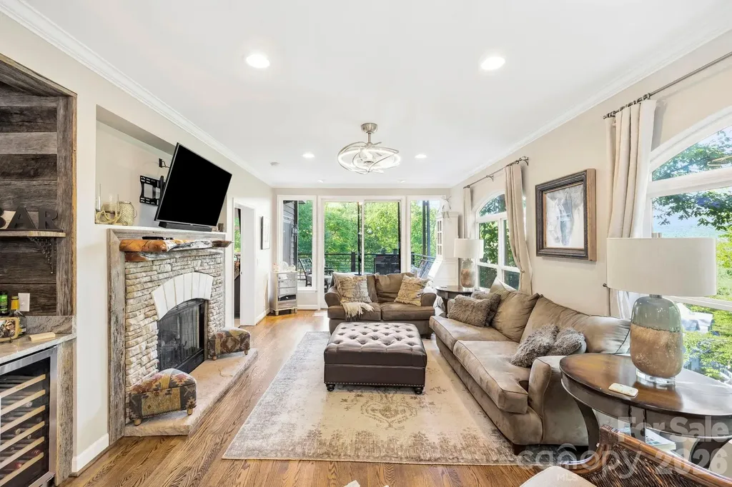 30 Lower Tanglewood Road E Lake Toxaway NC 28747