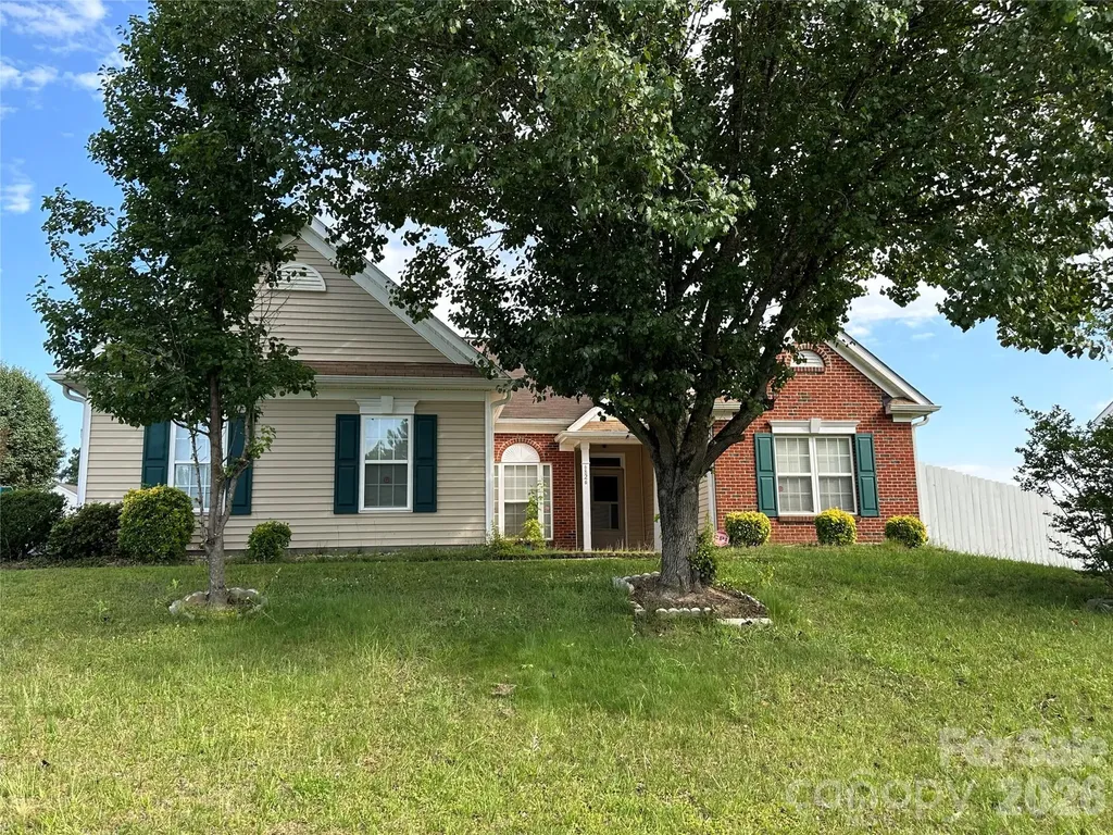6826 Chieftain Drive Charlotte NC 28216