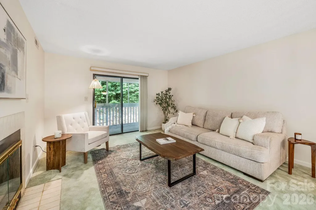 2604 Vineyard Boulevard Asheville NC 28805
