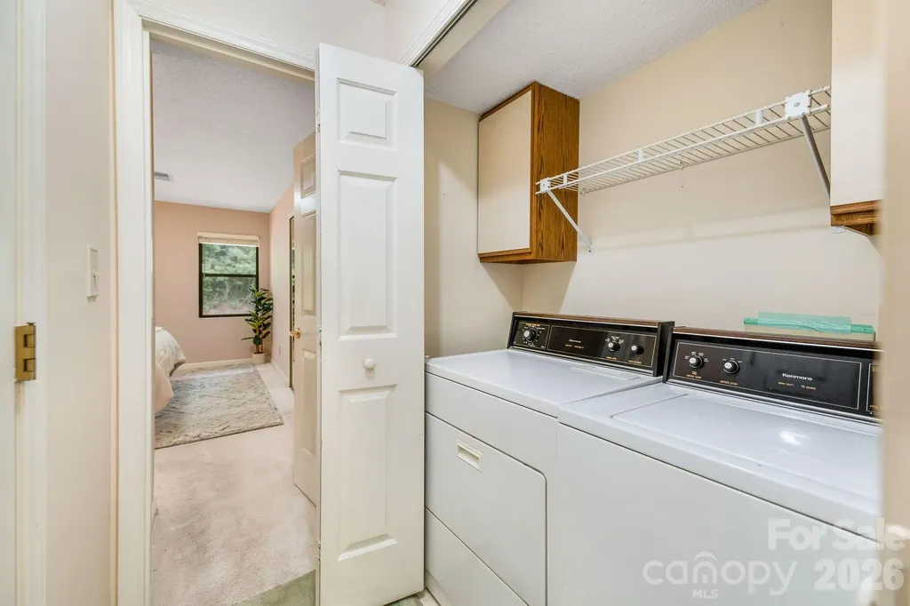 2604 Vineyard Boulevard Asheville NC 28805