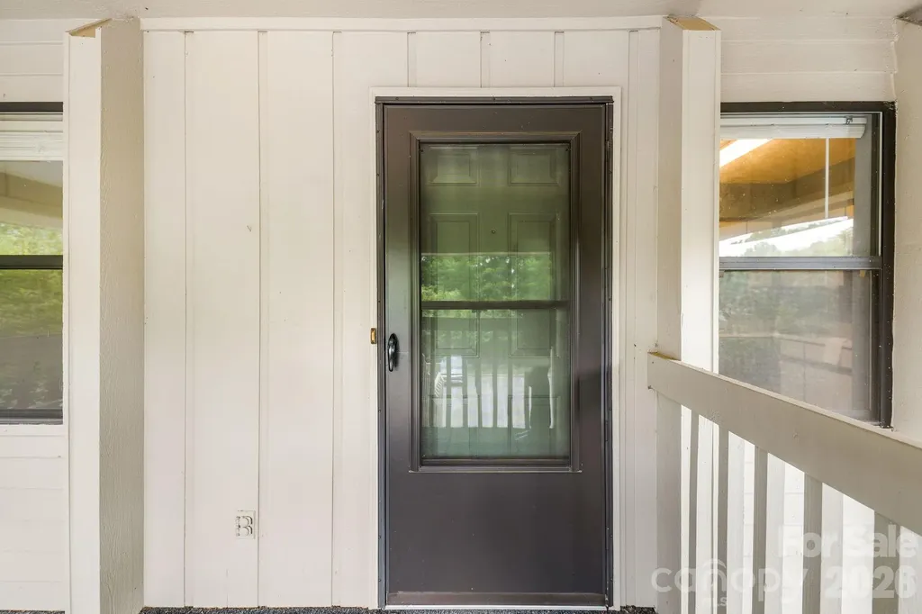 2604 Vineyard Boulevard Asheville NC 28805