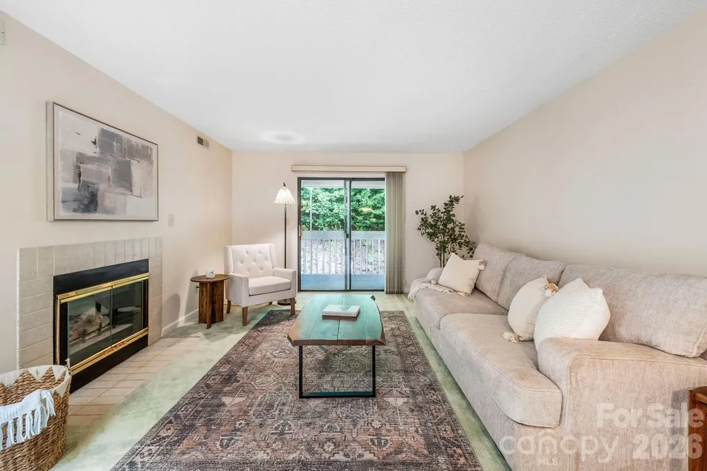 2604 Vineyard Boulevard Asheville NC 28805