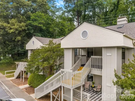 2604 Vineyard Boulevard Asheville NC 28805