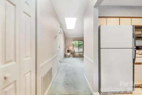 2604 Vineyard Boulevard Asheville NC 28805