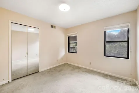 2604 Vineyard Boulevard Asheville NC 28805