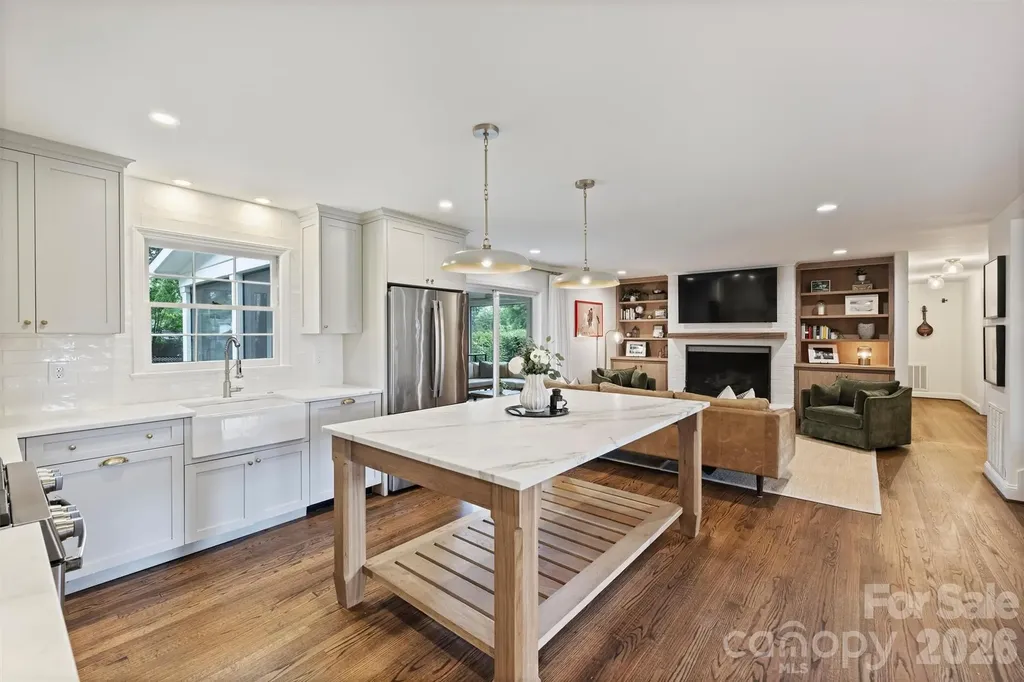 601 Lansdowne Road Charlotte NC 28270