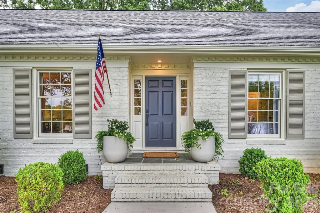 601 Lansdowne Road Charlotte NC 28270