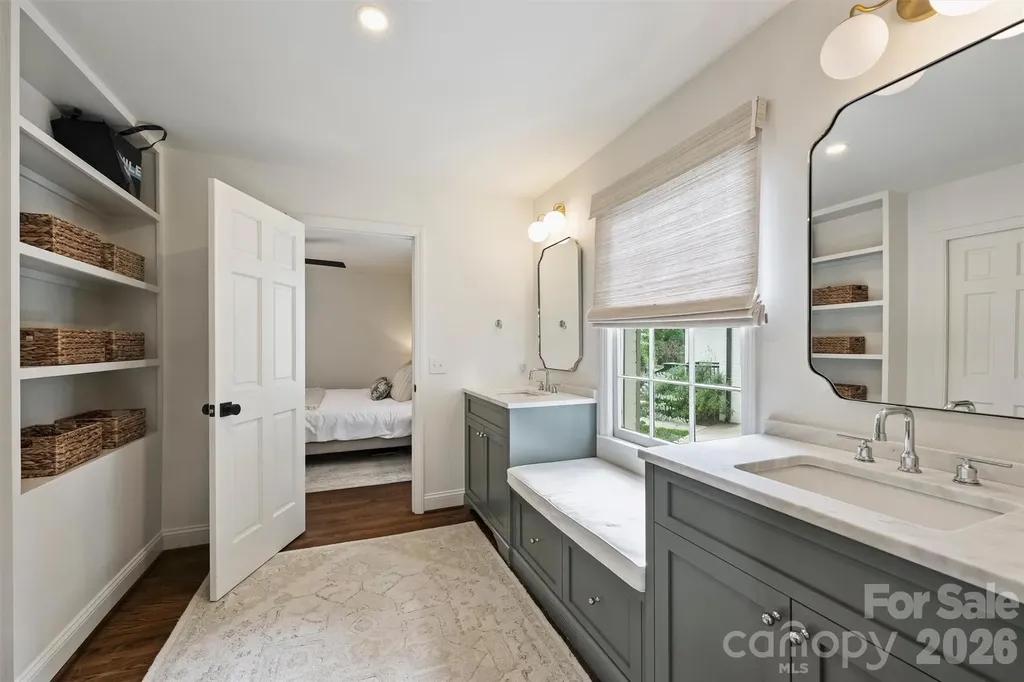 601 Lansdowne Road Charlotte NC 28270