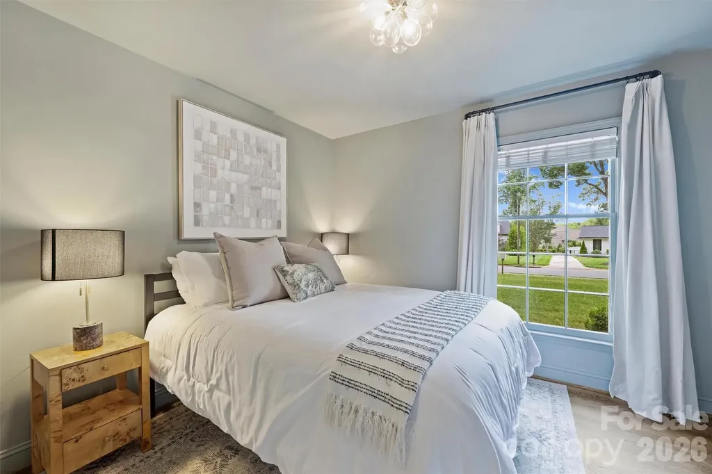 601 Lansdowne Road Charlotte NC 28270