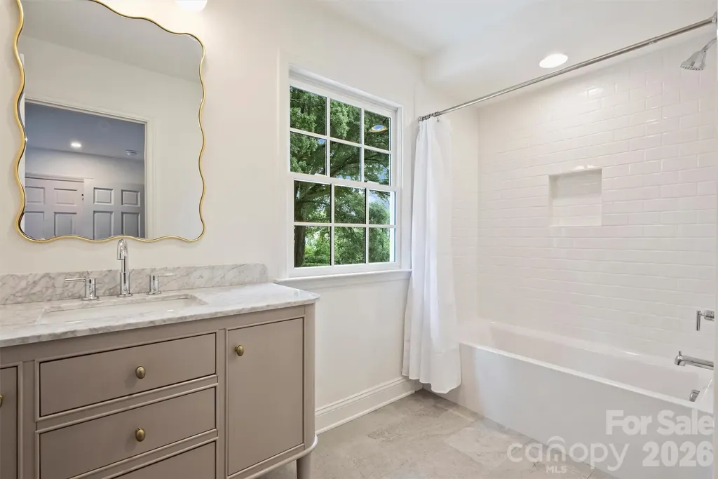601 Lansdowne Road Charlotte NC 28270