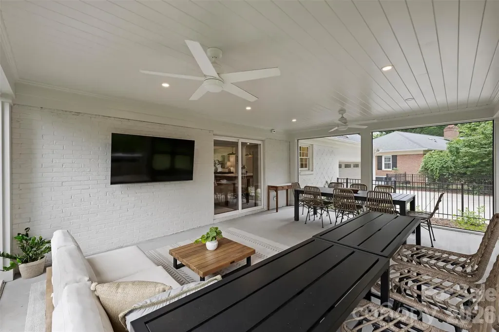 601 Lansdowne Road Charlotte NC 28270