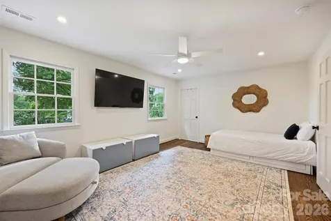 601 Lansdowne Road Charlotte NC 28270