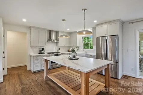 601 Lansdowne Road Charlotte NC 28270