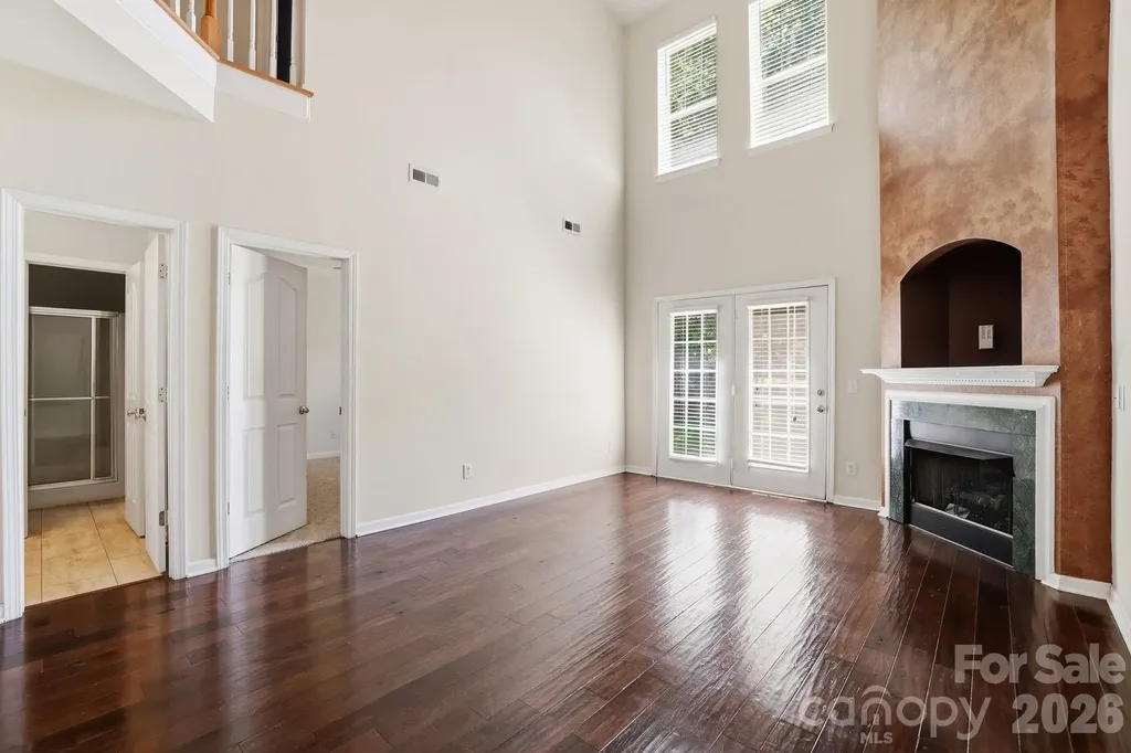 Charlotte NC, 10781 Essex Hall Drive