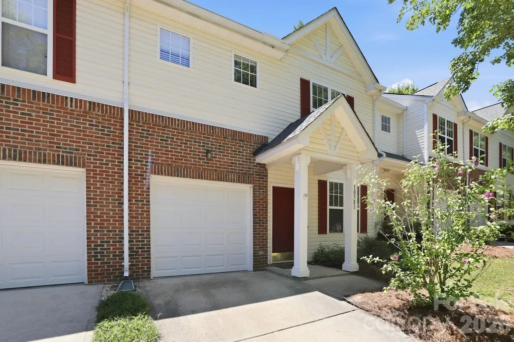 10781 Essex Hall Drive Charlotte NC 28277