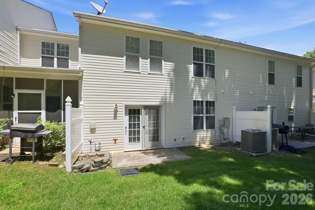 10781 Essex Hall Drive Charlotte NC 28277