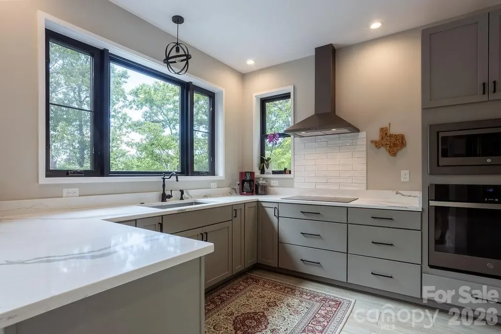 338 Fairview Forest Drive Fairview NC 28730