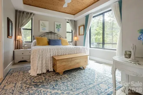 338 Fairview Forest Drive Fairview NC 28730