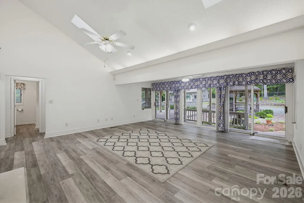 104 Willowbrook Drive Thomasville NC 27360