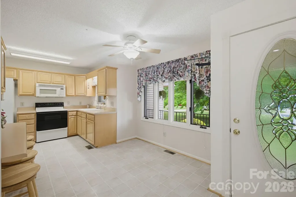 104 Willowbrook Drive Thomasville NC 27360