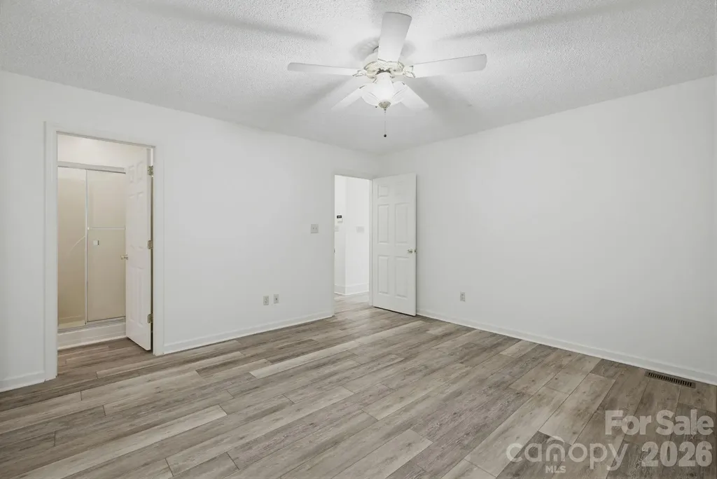104 Willowbrook Drive Thomasville NC 27360
