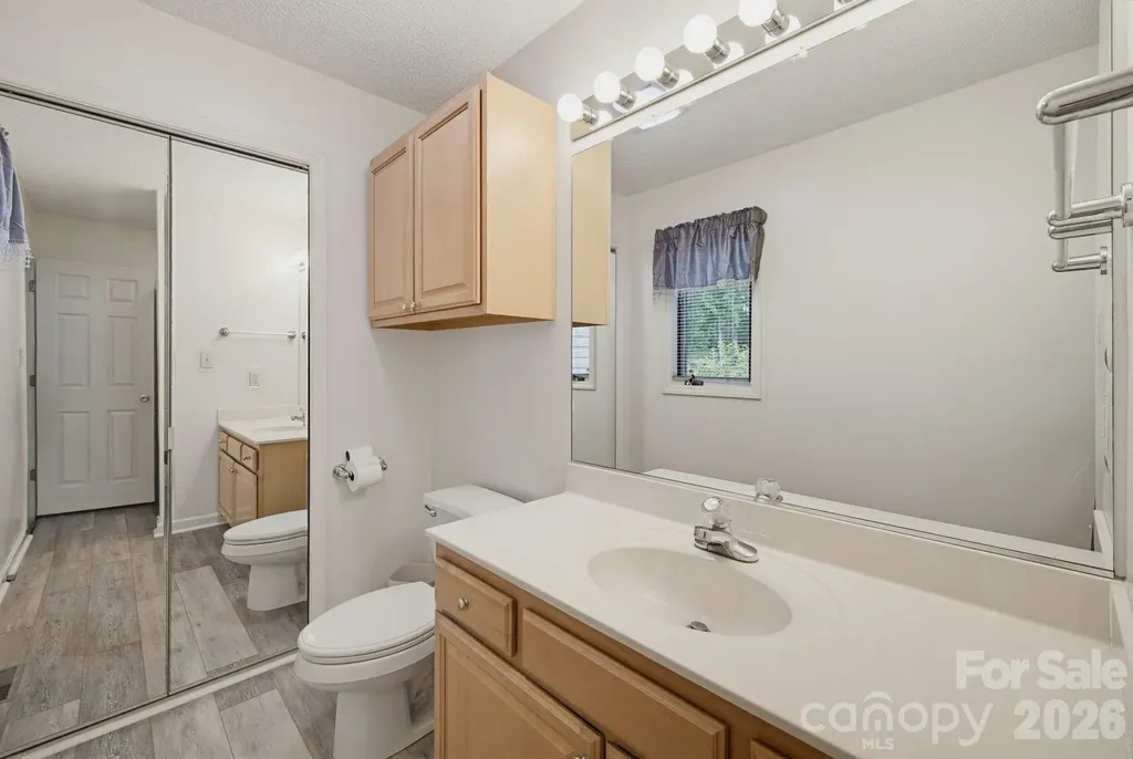 104 Willowbrook Drive Thomasville NC 27360