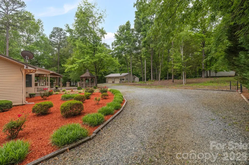 104 Willowbrook Drive Thomasville NC 27360