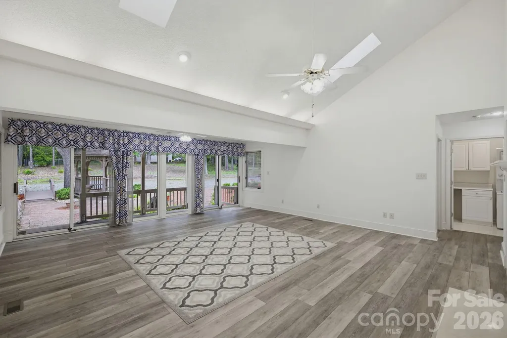 104 Willowbrook Drive Thomasville NC 27360