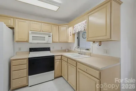 104 Willowbrook Drive Thomasville NC 27360