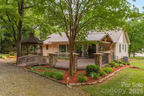 104 Willowbrook Drive Thomasville NC 27360