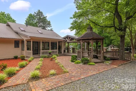 104 Willowbrook Drive Thomasville NC 27360