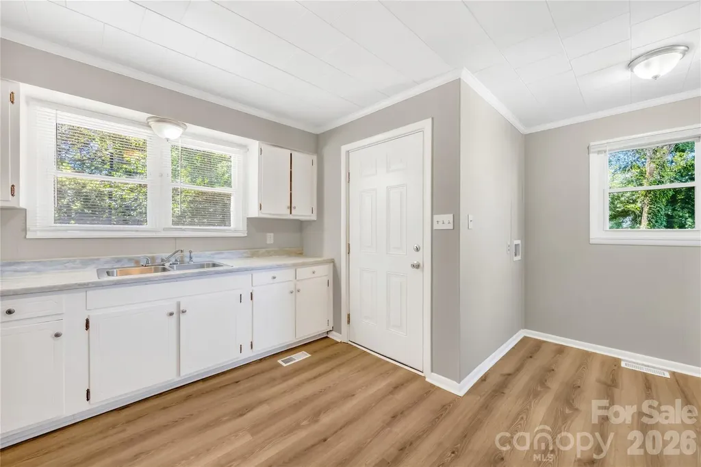 3635 2nd Avenue SW Hickory NC 28602