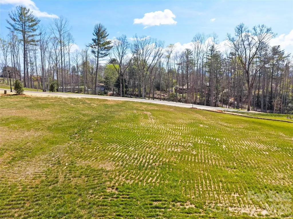 416 Irvine Drive Fairview NC 28730